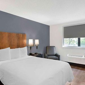 Studio 1 King Bed Non-Smoking